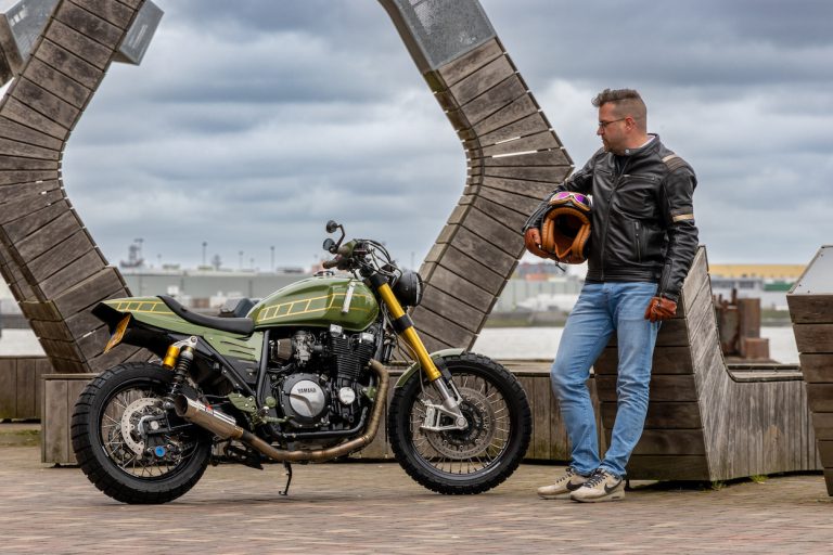 Yamaha XJR 1300: Olive Street Tracker