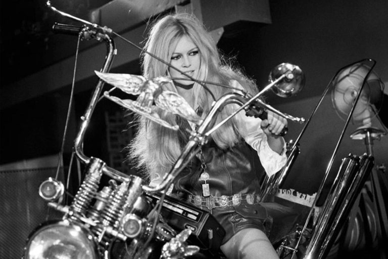 Stars on Bikes: Brigitte Bardot scoorde hit met ‘Harley Davidson’