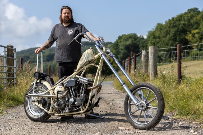 Gibbo’s Sportster: The Cream Dream Machine