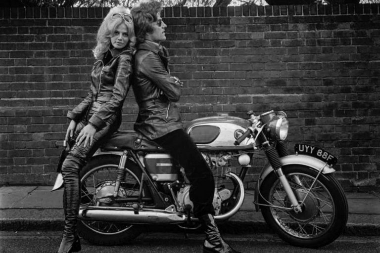 Stars on Bikes – Bond-girl Britt Ekland