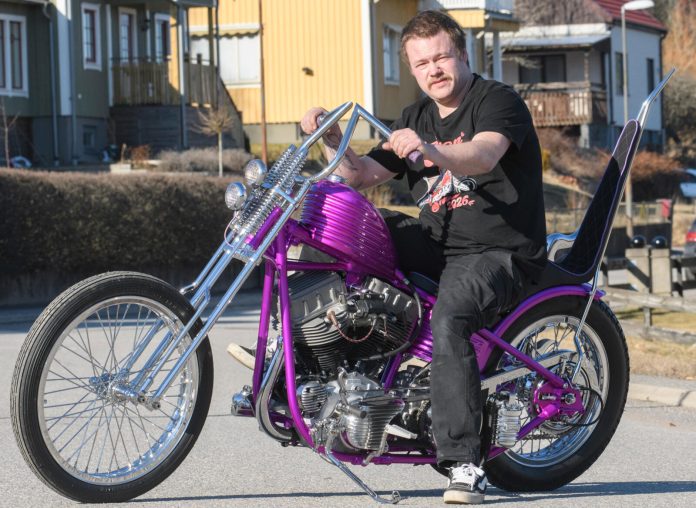 Big Fin: Pers paarse Panhead project