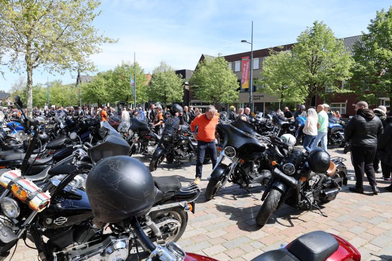 American Bike Day Valkenswaard: Koninklijk Motorfeest